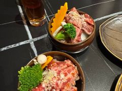 -山川小町·极番烧肉(新地假日广场店)