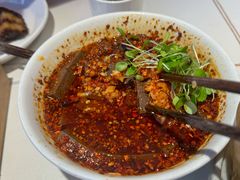 -阿瓦山寨·湘菜现炒·剁椒鱼头王(咸阳总店)