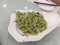 -忆江南酒店(交通大学咸宁路地铁站店)