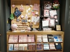 -九木杂物社(新奥购物中心店)