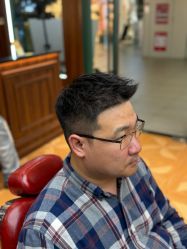 -海文先生国潮烫染男士理发馆