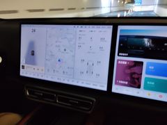 -理想汽车(世纪汇店)