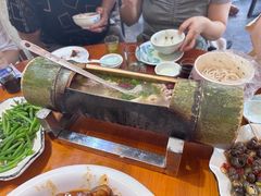 -梁姐啤酒鱼(兴坪古镇店)