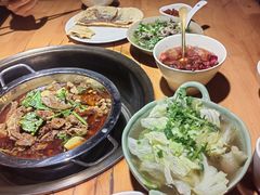 -大众跷脚牛肉馆·非遗传承单位(峨眉山店)