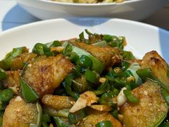 -阿瓦山寨·湘菜现炒·剁椒鱼头王(咸阳总店)