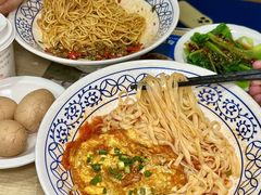 -李与白包子铺(桐梓林店)