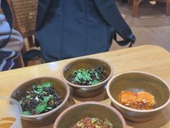 -苗阿哥酸汤牛肉火锅(体育场店)