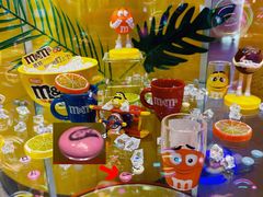 -m豆巧克力世界(上海世茂广场店)