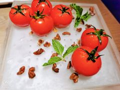 番茄脆菇沙拉-小大董·烤鸭(凤凰汇店)