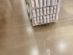 -名创优品(江南新地店)