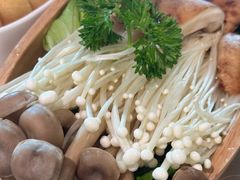-左庭右院鲜牛肉火锅(浦江欢乐颂店)