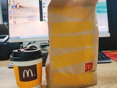 -麦当劳(展览路店)