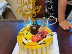 -半勺舒舒生日蛋糕店