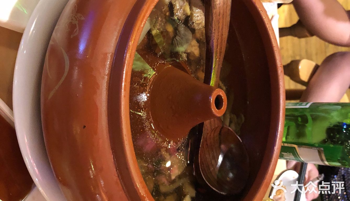边听歌边吃饭，值得推荐