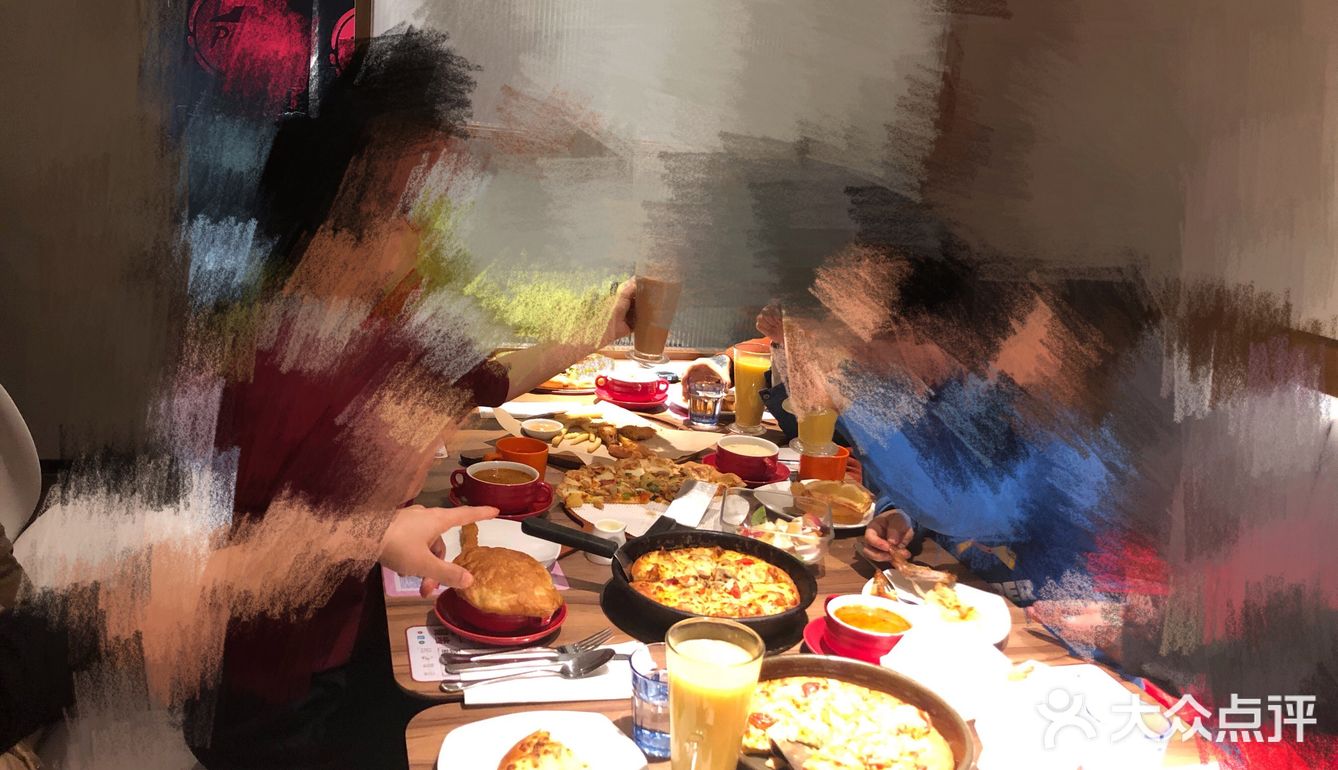 我们那天还点了，几个炸鸡腿，感觉味道也不错