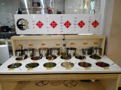 自助调料区-三头牛·潮汕牛肉生蚝火锅 (夏湾店)