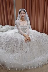 -派丽莫Pellimo原创设计婚纱品牌
