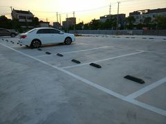 -新田360广场(上海华侨城店)