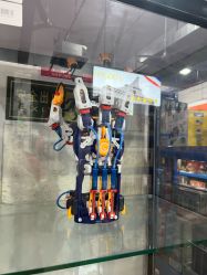 -逝水玩具折扣店