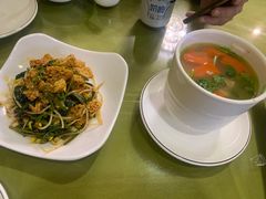 菠菜豆芽拌面筋-新疆红柳花餐厅(新洲店)