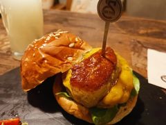 -HIGH FIVE哈福手工汉堡(桂林路店)