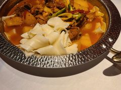 大盘鸡拌面-丝路金桃·新疆菜(徐汇店)