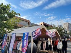 -百年港湾奥特莱斯(香炉礁店)