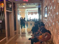 等位区-荣誉国际酒店-云顶旋转餐厅