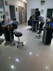 -艺时·漂发·染发·蛋白护理店