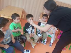 -小门牙好性格托育(北外滩中心)