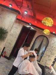 -东方先生国潮男士理发馆