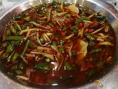 -兔行天下-鸿鹤鲜锅兔(中海国际店)