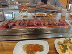 -哈尔滨小酒馆·鲜肉现穿自助烧烤(康新花园店)