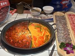 -热火朝天鲜切牛肉火锅(南强街巷店)