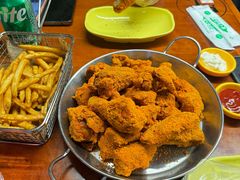 -BHC炸鸡(明洞总店)