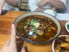 -谭公鱼头·鲜鱼火锅·小龙虾·江湖菜(秀沿路店)