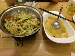 -乌镇那一年小院主题餐厅(甘泉西路店)