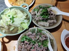 -大众跷脚牛肉馆·非遗传承单位(峨眉山店)