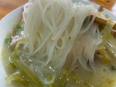 -老字号巴山酸菜米线(巴渝佳梦小区店)