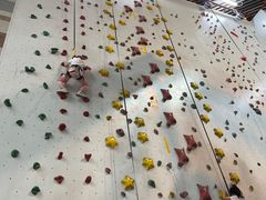 -山之巅攀岩馆(太古城店)