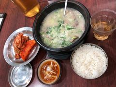 肉多多雪浓汤-神仙雪浓汤(明洞店)