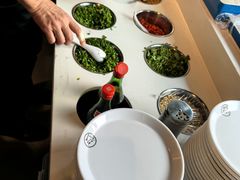 -茅草房·河畔园林火锅