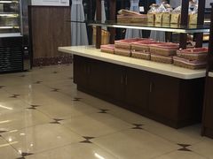 -红宝石·鲜奶小方·海派西点房(南丹店)