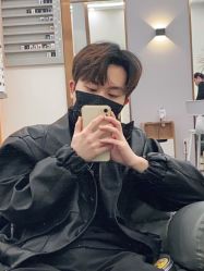 -V8潮牌·接发烫染连锁