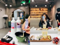 -变画·发型STUDIO