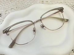 -爱视眸Eyeblling眼镜·依视路·蔡司镜片折扣店(百联南方商城购物中心)