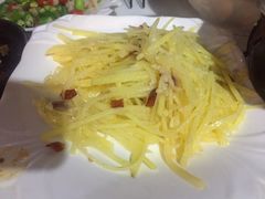 酸辣土豆丝-陈帅夜排档·龙虾·炒菜·烤串(世茂店)