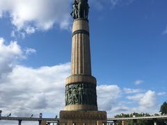 -人民防洪胜利纪念塔