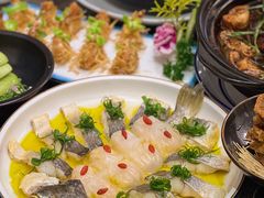 冬菜火腿蒸大黄鱼-聚汇三少·龙虾·中餐厅(莫邪路新天地店)