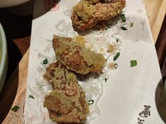 蛋黄盐焗鸡翅-弄堂里·寻味杭州(湖滨银泰in77C区店)
